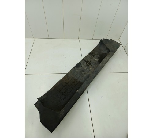 Накладка на порог правая