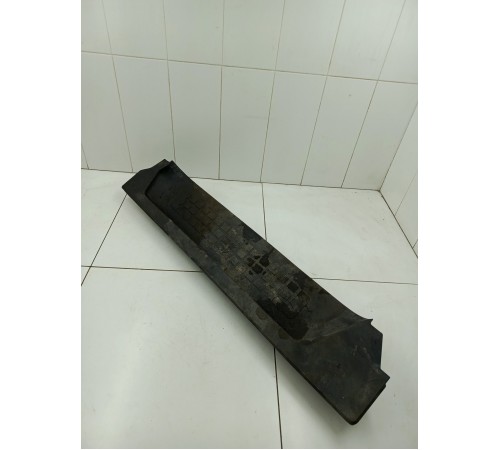 Накладка на порог правая