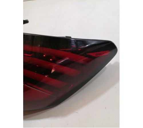 Фонарь задний правый наружный