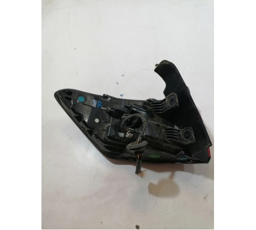 Фонарь задний правый наружный