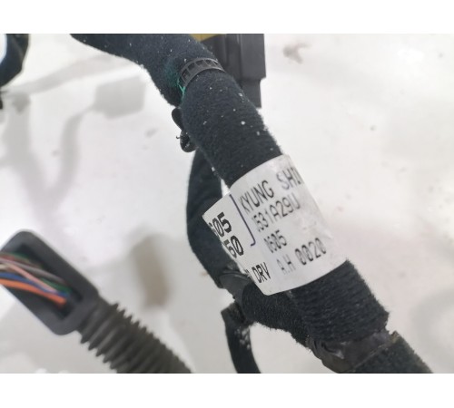 Проводка двери , передняя левая