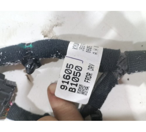 Проводка двери , передняя левая