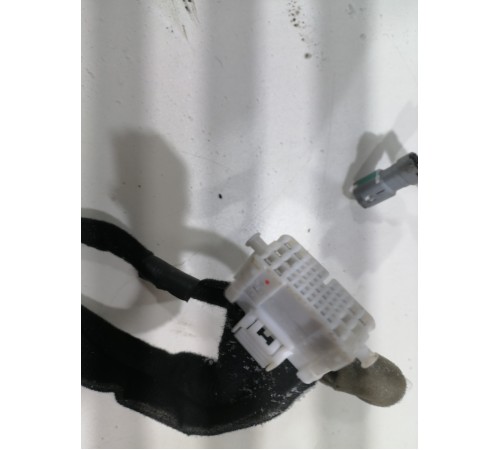 Проводка двери , передняя левая