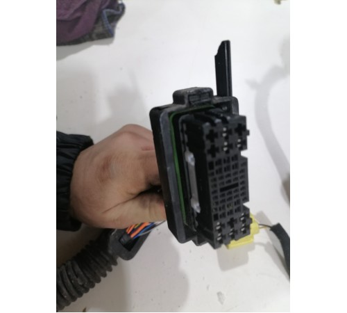 Проводка двери , передняя левая