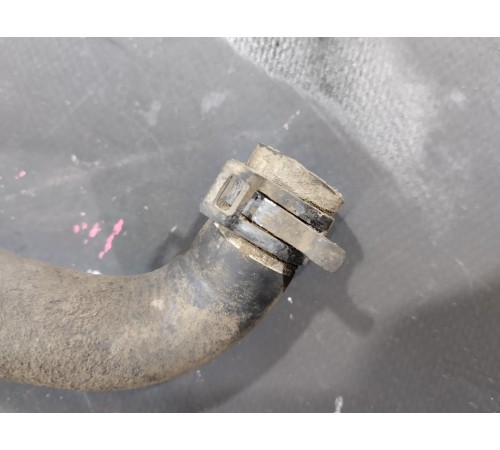 Патрубок системы охлаждения