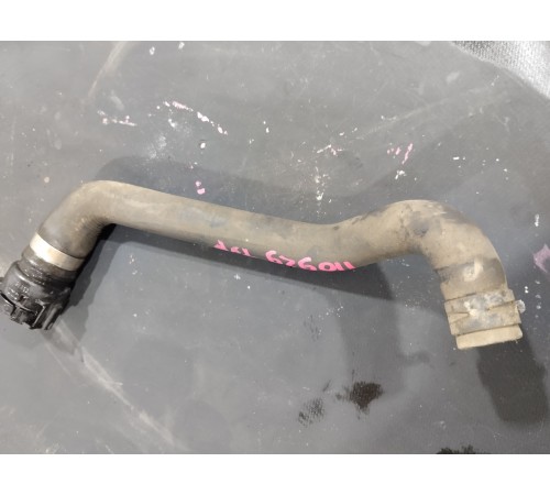 Патрубок системы охлаждения