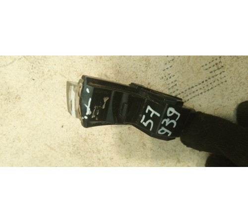 Повторитель указателя поворота левого зеркала