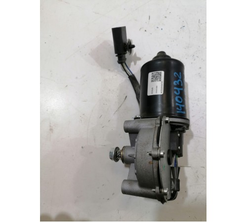 Моторчик стеклоочистителя передний