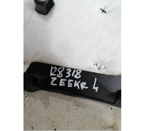 Декортивная накладка центральной панели левая