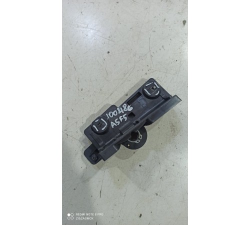 Кронштейн ручки открывания капота