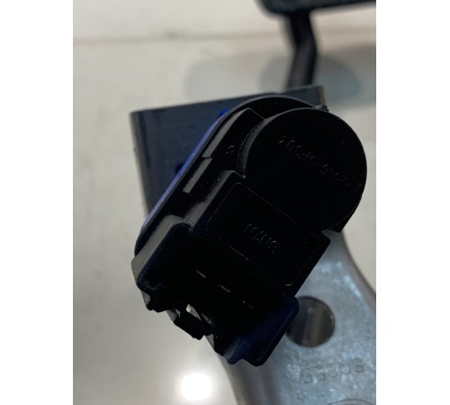 Педаль тормоза/сцепления