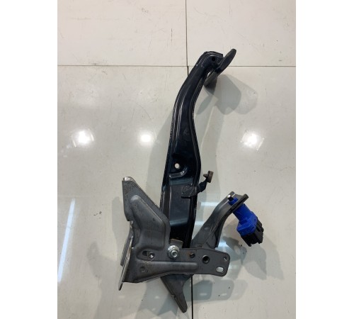 Педаль тормоза/сцепления