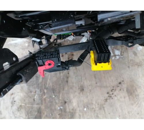 Сиденье переднее левое