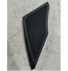 Накладка торпедо под динамик правая