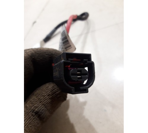 Провод подачи напряжения (клемма)