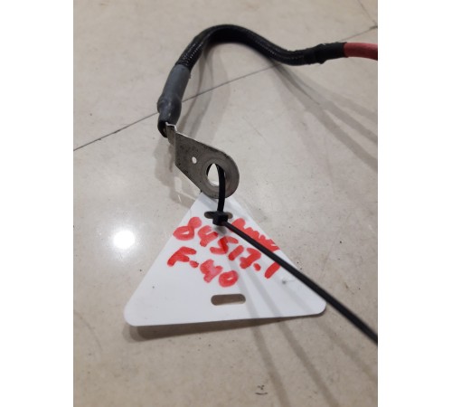 Провод подачи напряжения (клемма)