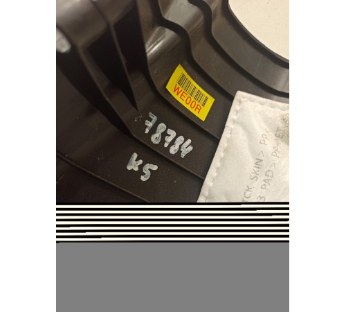 Обшивка стойки (передняя, правая)