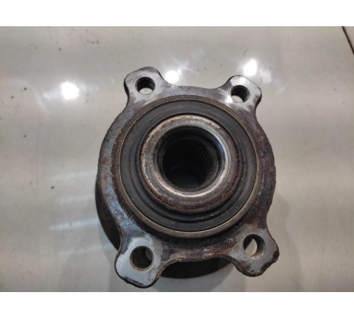 Ступица (задняя, левая)