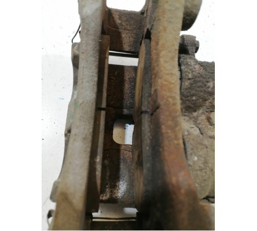  Суппорт передний правый