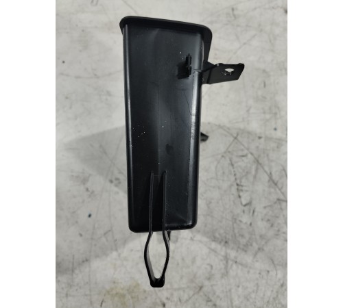 Бардачок (малый) отсек для мелочи