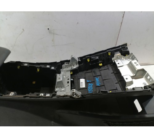 Центральная консоль с подлокотником