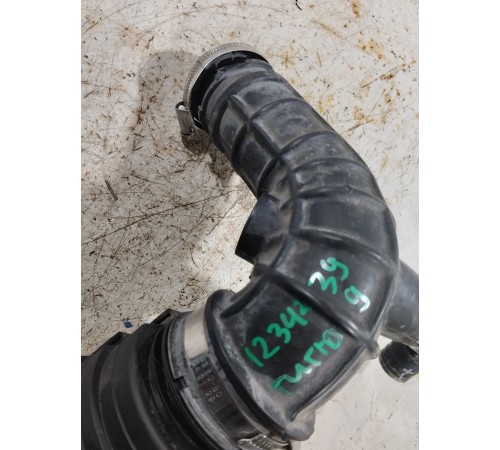 Патрубок воздушного фильтра