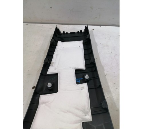 Обшивка центральной стойки левая нижняя