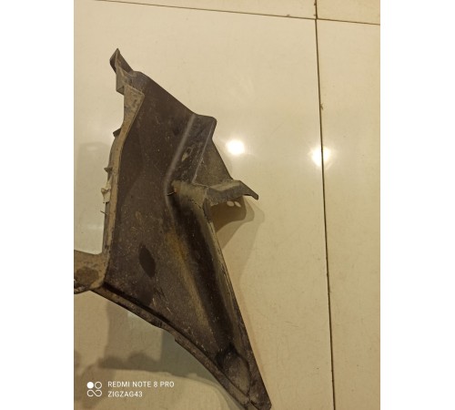 Воздухозаборник (передний, левый)