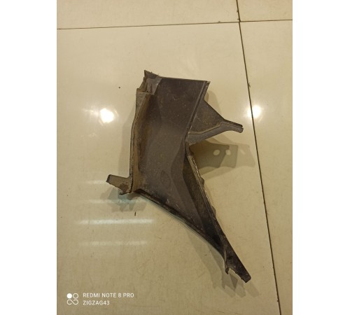 Воздухозаборник (передний, левый)