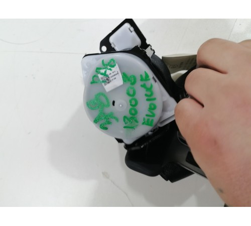 Ремень безопасности задний центрльный