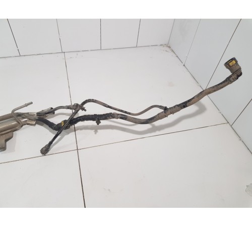 Горловина топливного бака