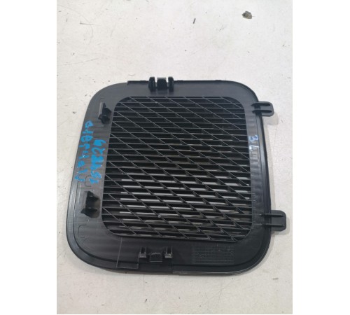 Накладка обшивки багажника левая