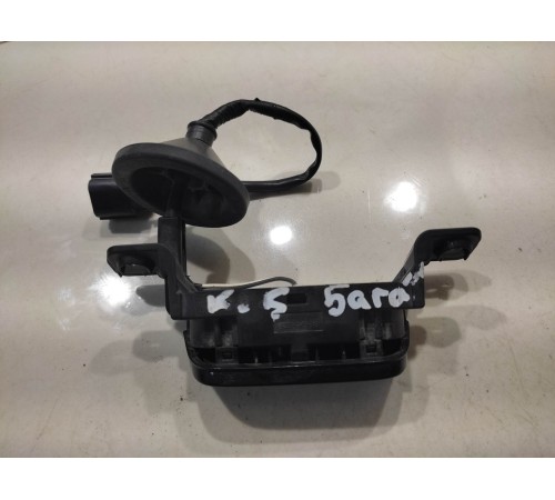 Кнопка открывания багажника