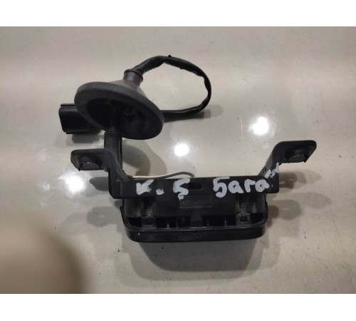 Кнопка открывания багажника