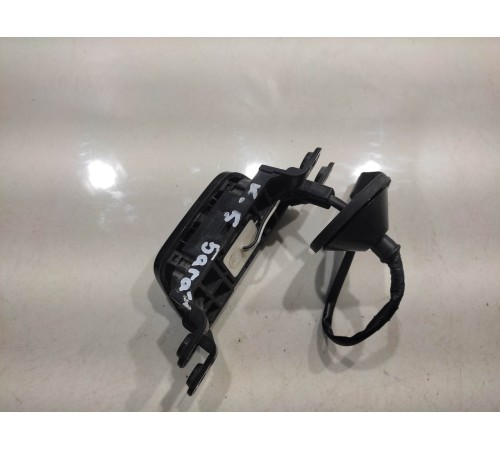 Кнопка открывания багажника