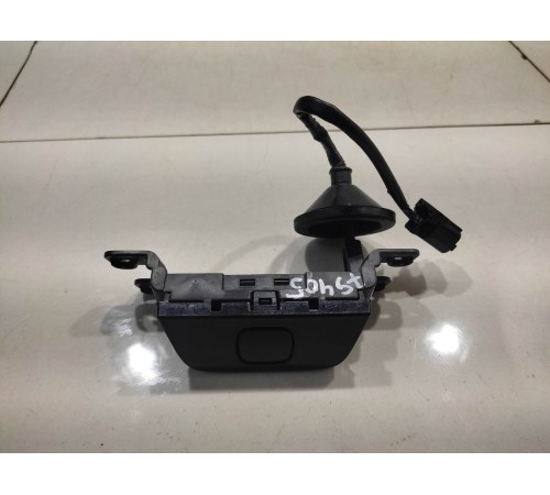 Кнопка открывания багажника