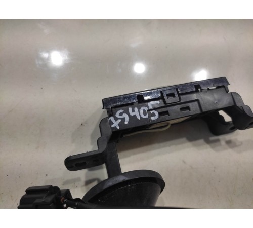 Кнопка открывания багажника