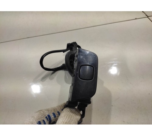 Кнопка открывания багажника