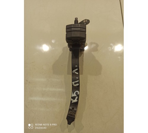 Ограничитель двери (передний, левый)