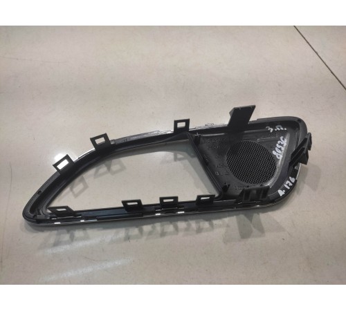 Накладка обшивки двери(задняя правая)