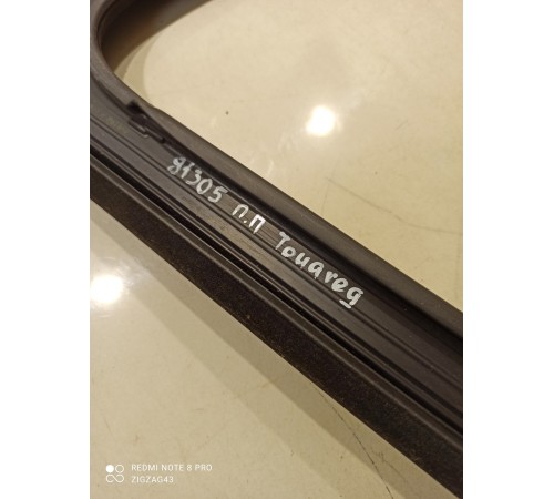 Уплотнитель стекла(передний правый)