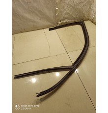 Уплотнитель стекла(передний правый)