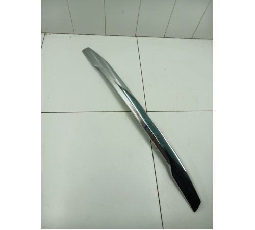 Накладка крышки двери багажника