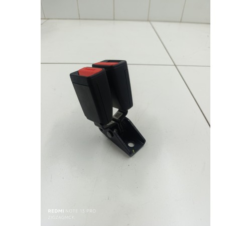 Ответная часть ремня безопасности задняя правая