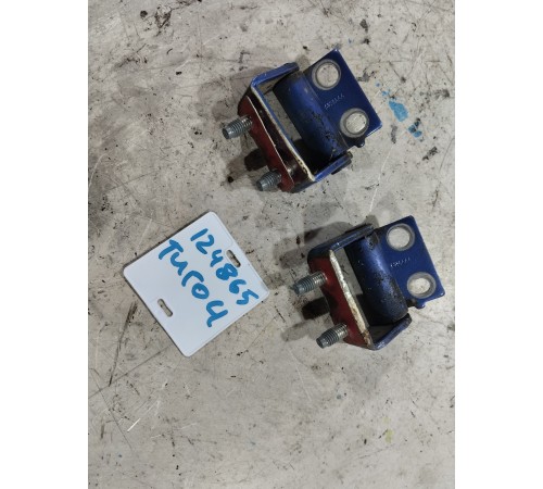 Петля крышки багажника 2шт