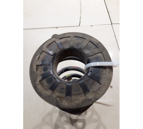 Пружина подвески(задняя правая)