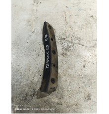 Брызговик передний правый