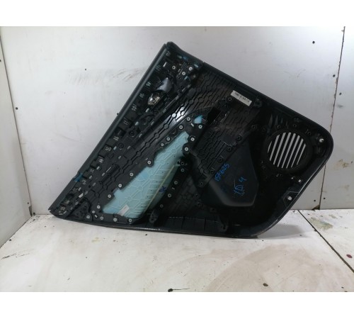 Обшивка двери задняя правая