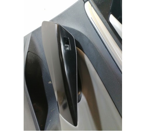 Обшивка двери задняя правая