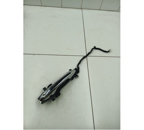 Ручка двери передняя левая внешняя